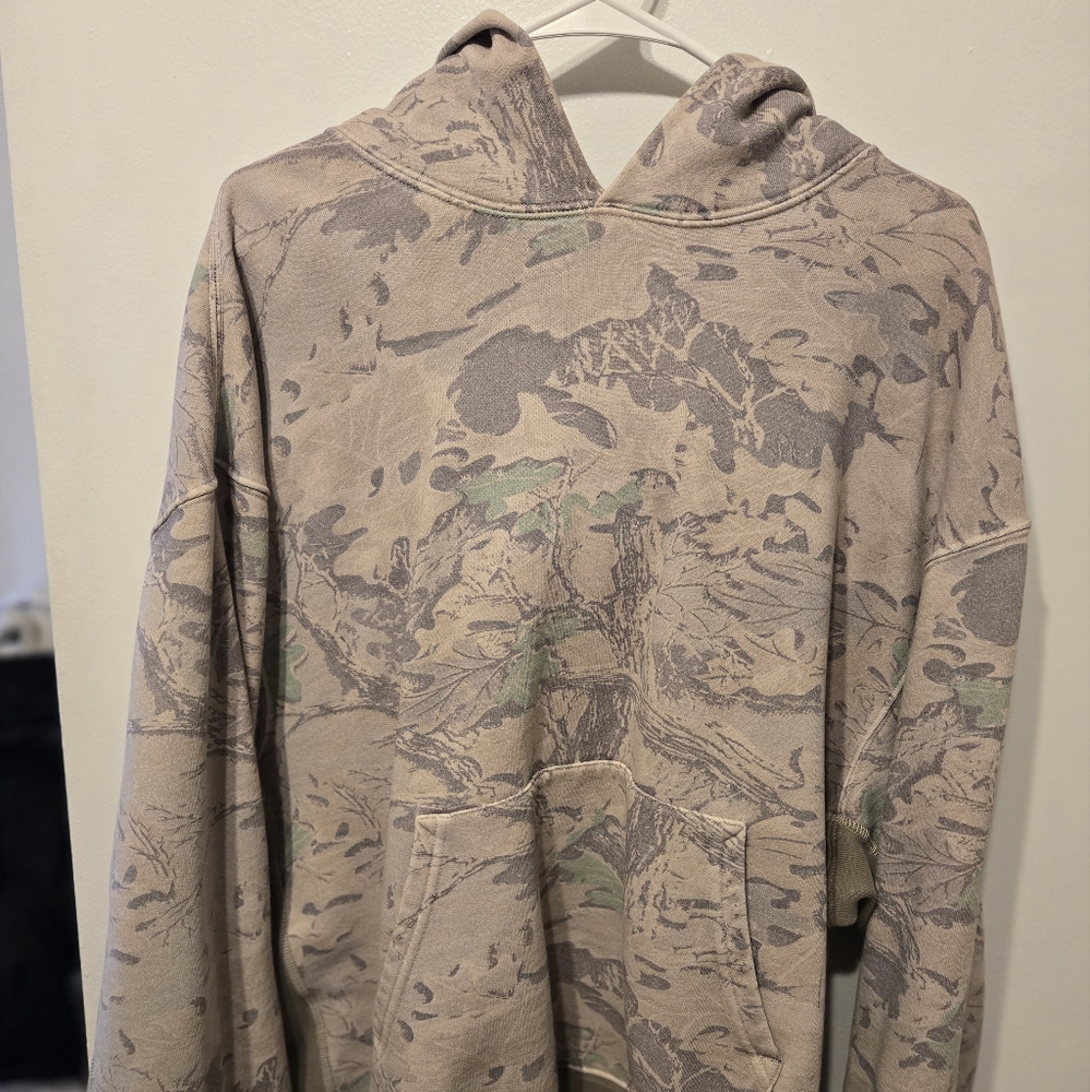 Yezzy season 4 camo hoddie
